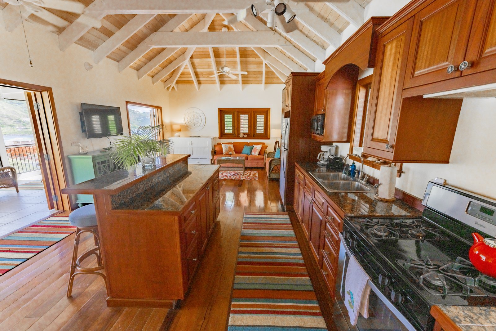 Bungalow Blue — photo 8