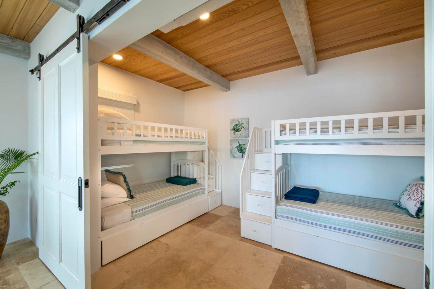 Coral Point — photo 15