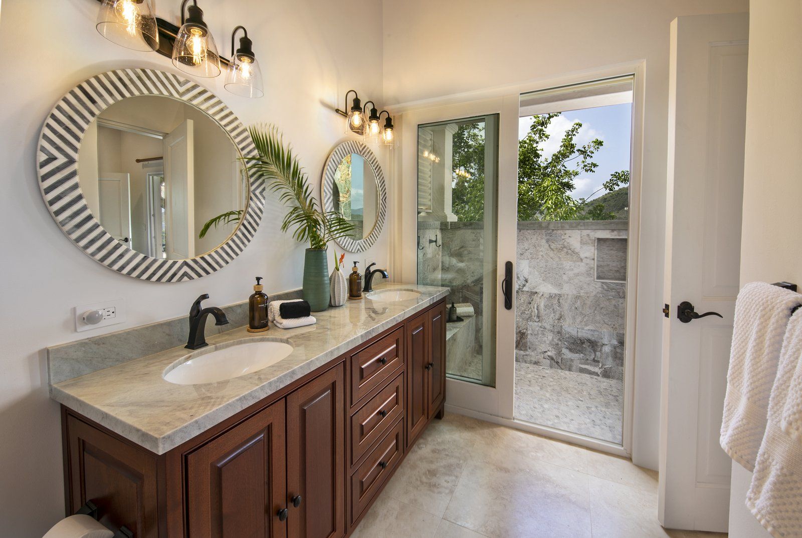 Coral Point — photo 21