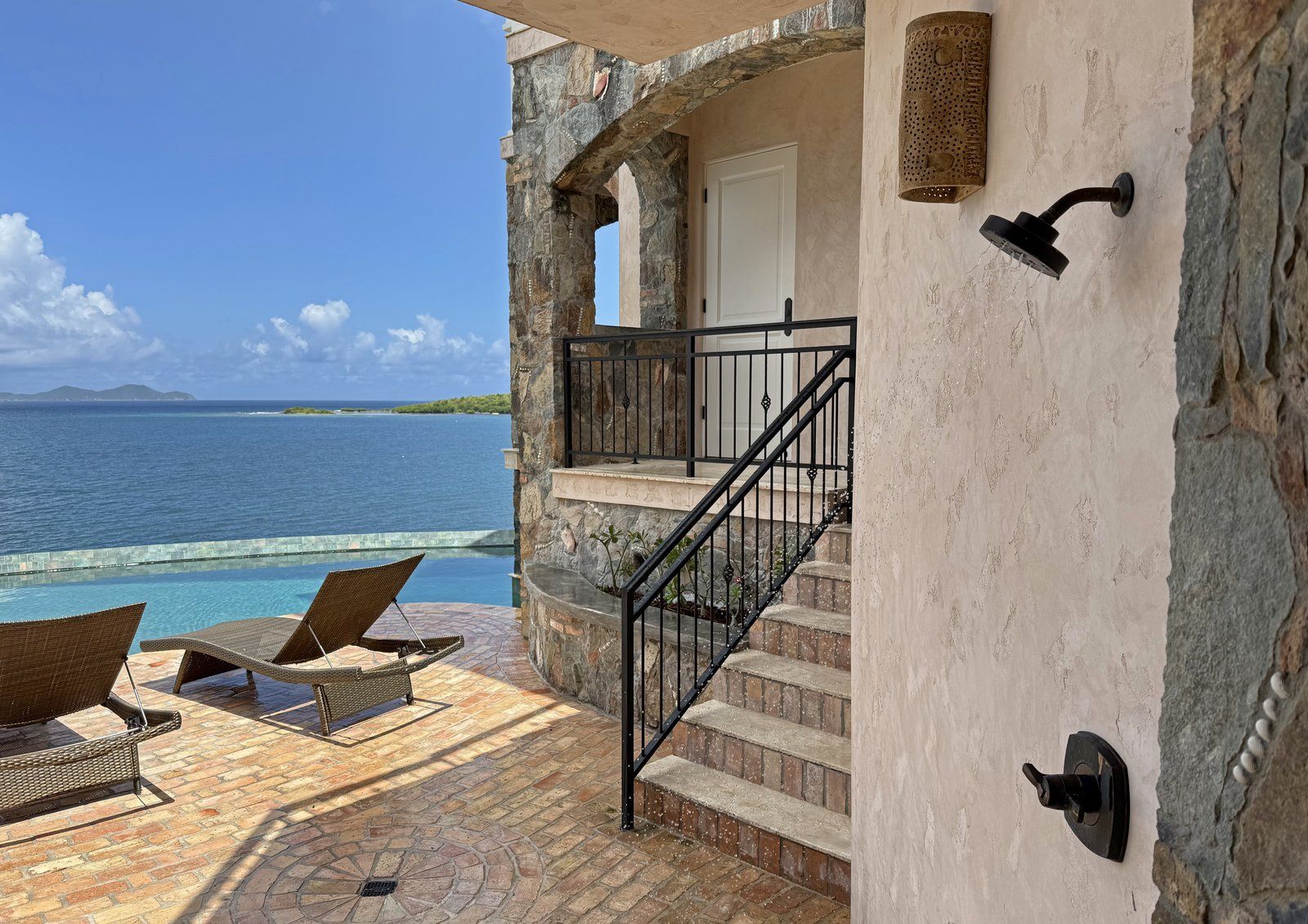 Coral Point — photo 26