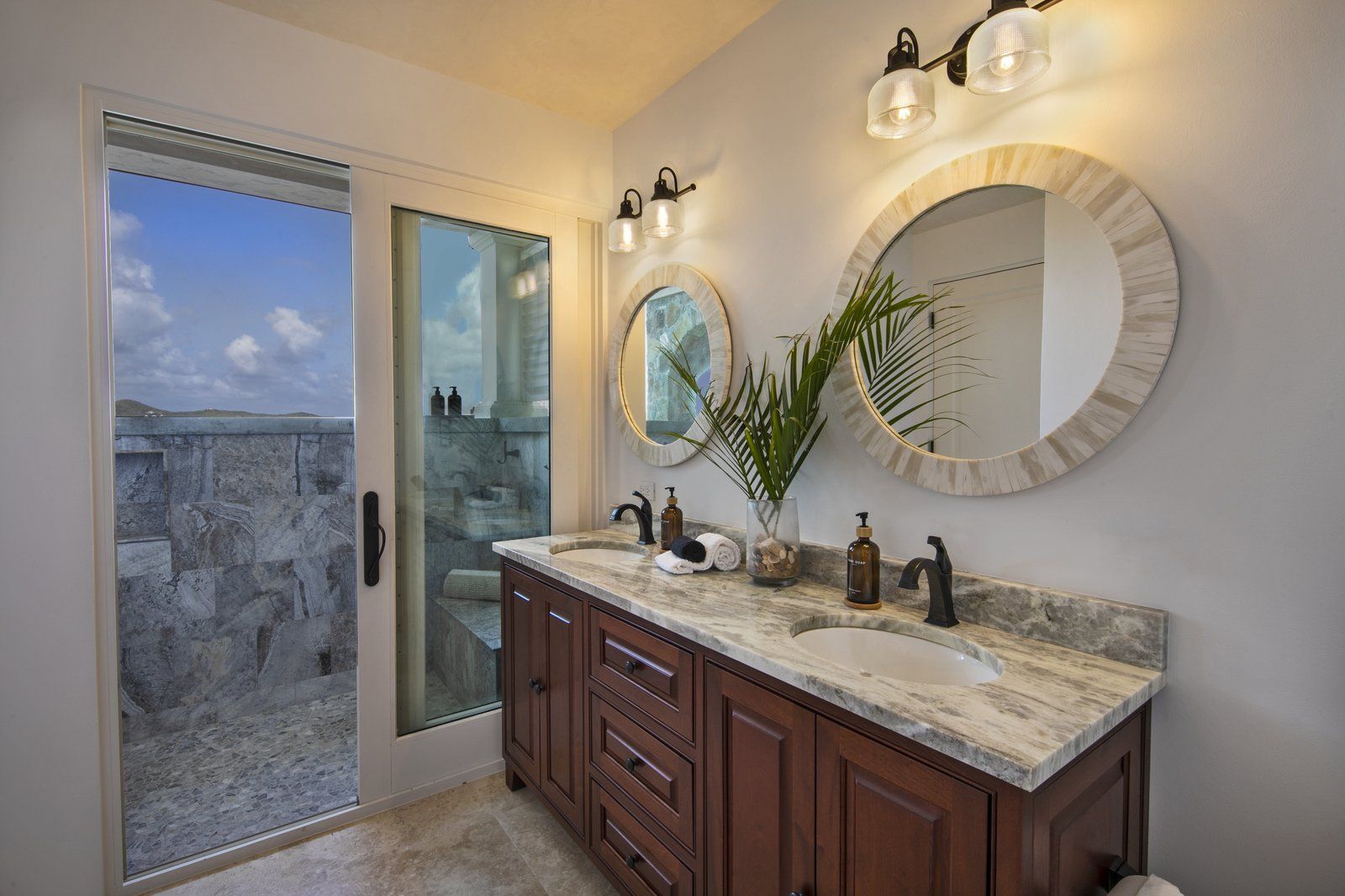 Coral Point — photo 31