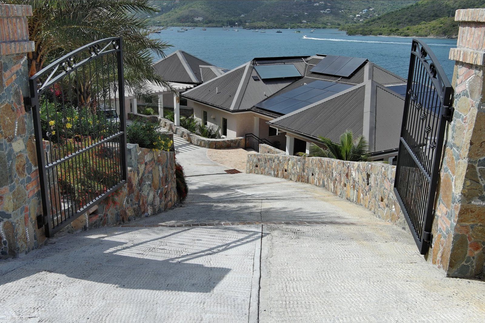 Coral Point — photo 42